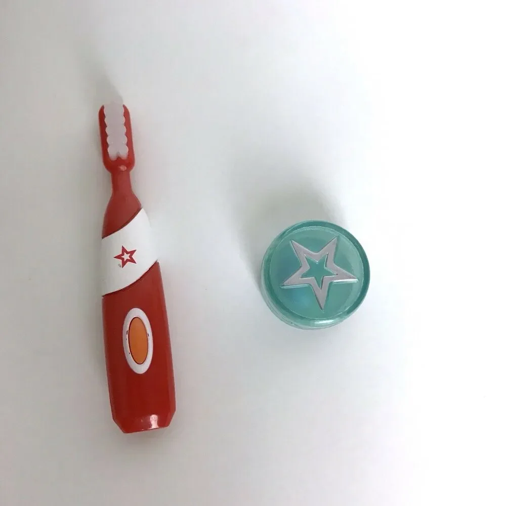 American Girl Healthy‎ Smile Accessory Set Headgear Toothbrush Retainer